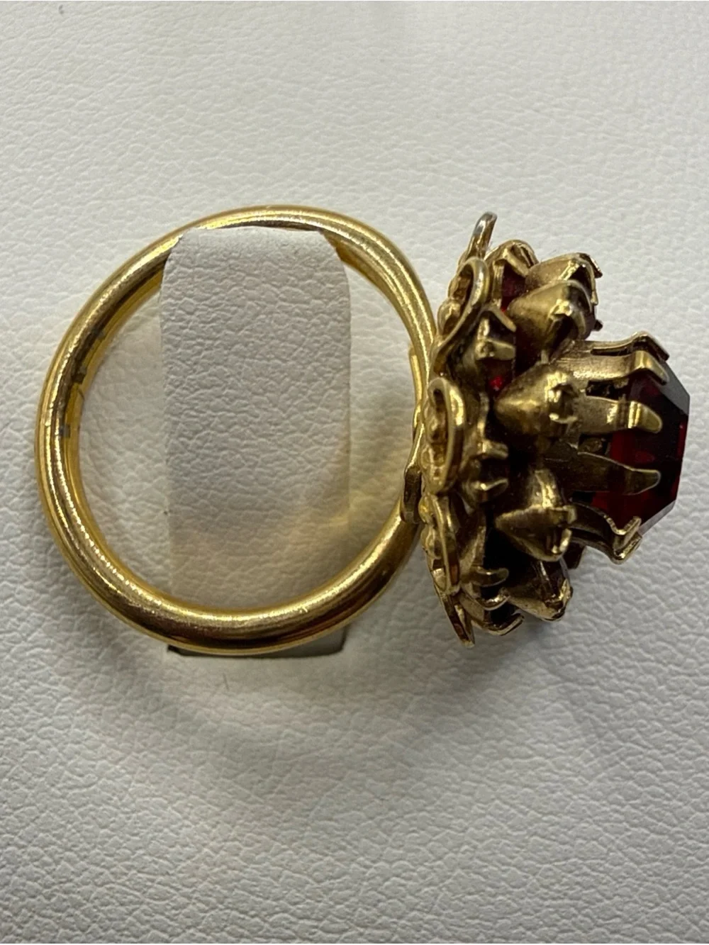 VTG Sarah Coventry Gold-Tone Red Rhinestone Floral Cocktail Ring Size 6